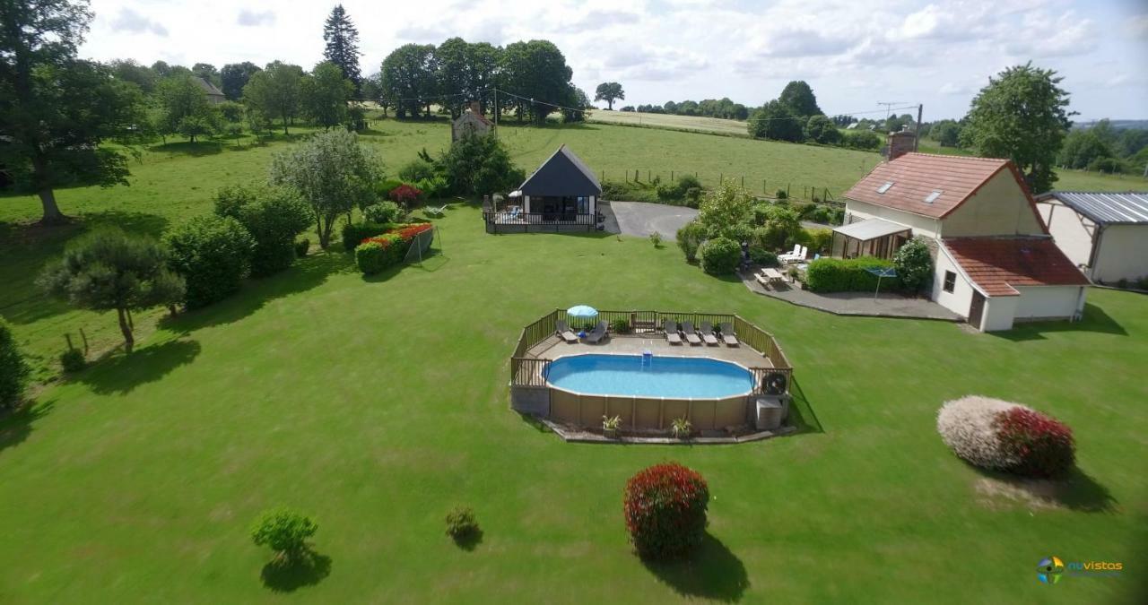 La Gasteboisiere With Swimming Pool And Games Room Le Mesnil-Adelee Eksteriør billede